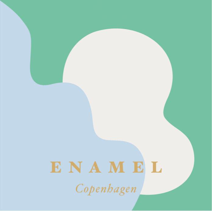 Enamel Copenhagen Ohrringe Belle Pearl - 18k vergoldetes 925er Sterlingsilber, Süßwasserperlen - noord®