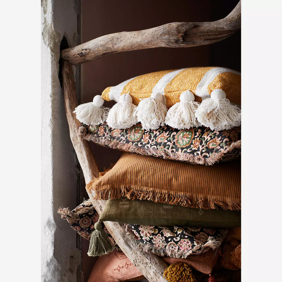 Kissenhülle mit Fransen sugar almond/schwarz - 50x50cm - noord®